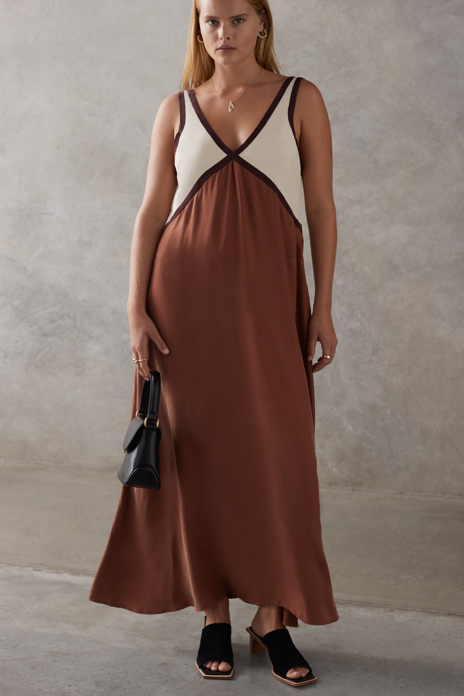Agnese - Maxi Dress Deep V Paneling by Ares Milano